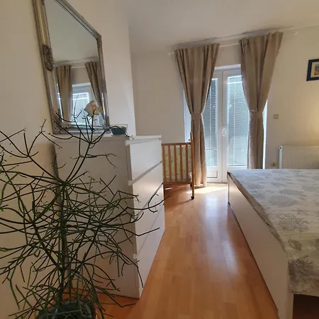 Apartman Ino *