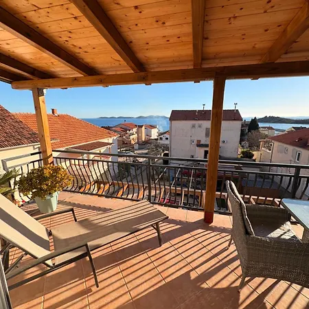 Ino باكوشتاني