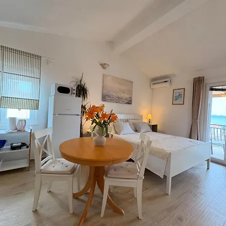 Ino باكوشتاني