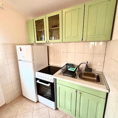 Ino * باكوشتاني