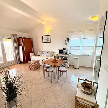 Ino باكوشتاني