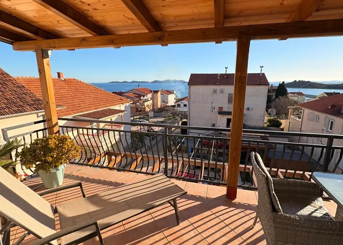 Ino Пакоштане