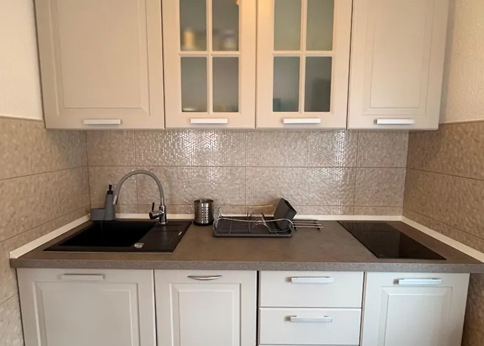 Ino * Пакоштане