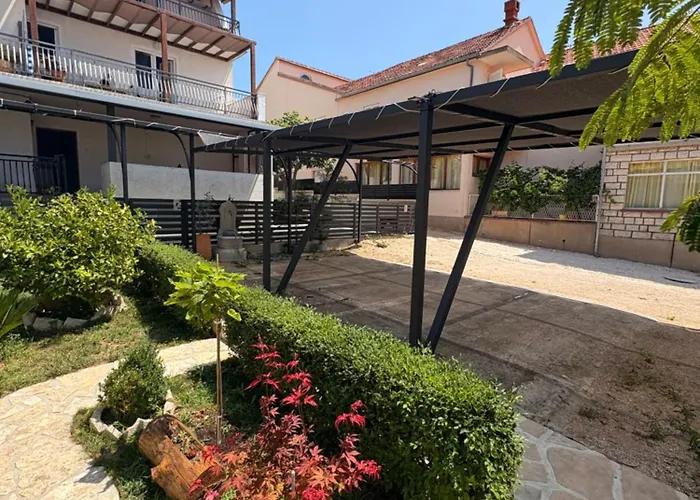 Ino Апартаменты