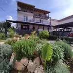 Ino *